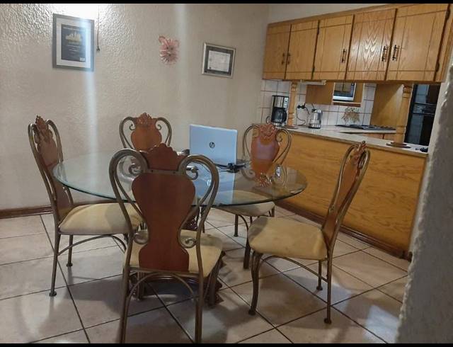 3 BEDROOM PROPERTY TO RENT IN BOKSBURG SOUTH